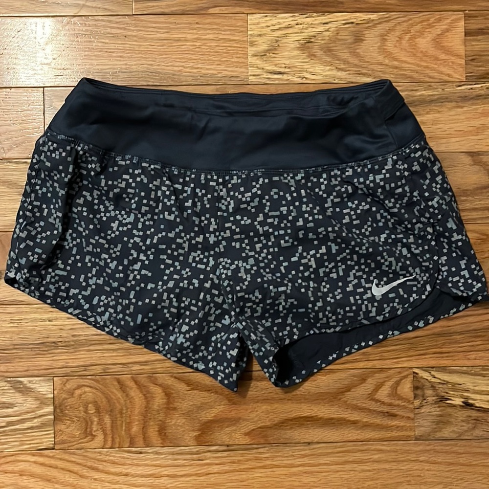 Nike Dri-Fit Running Shorts Medium, lined